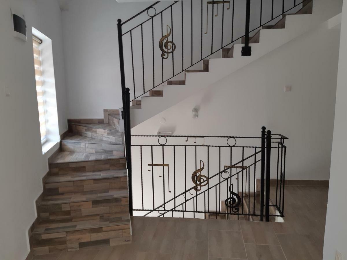 Ferienwohnung Casa Sky Orşova Exterior foto