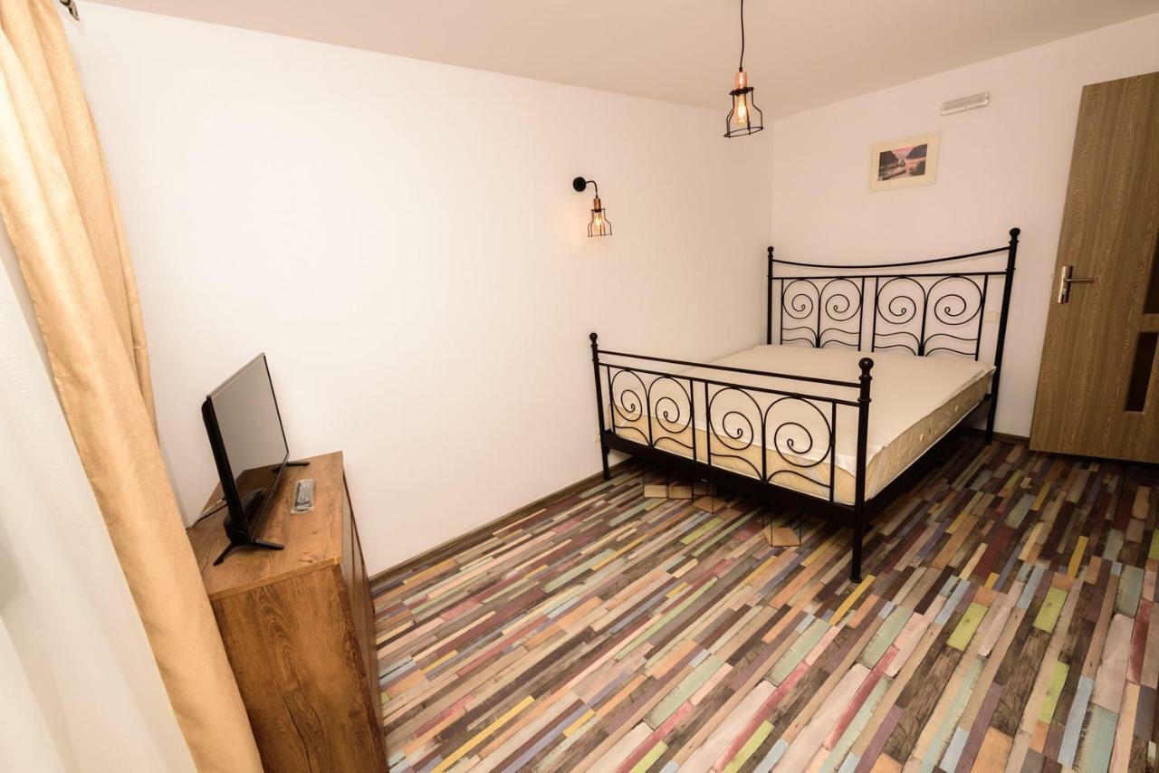 Ferienwohnung Casa Sky Orşova Exterior foto